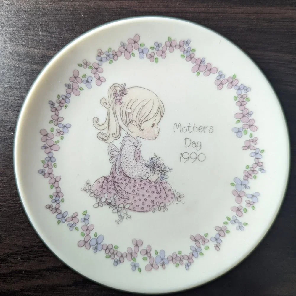 Precious Moments Mother's Day 1990 Plate